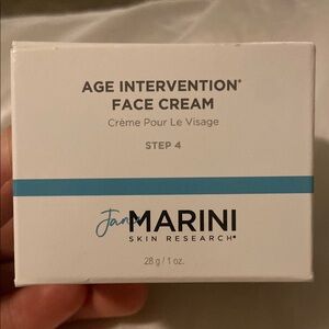 Age Intervention Moisturizer by Jan Marini